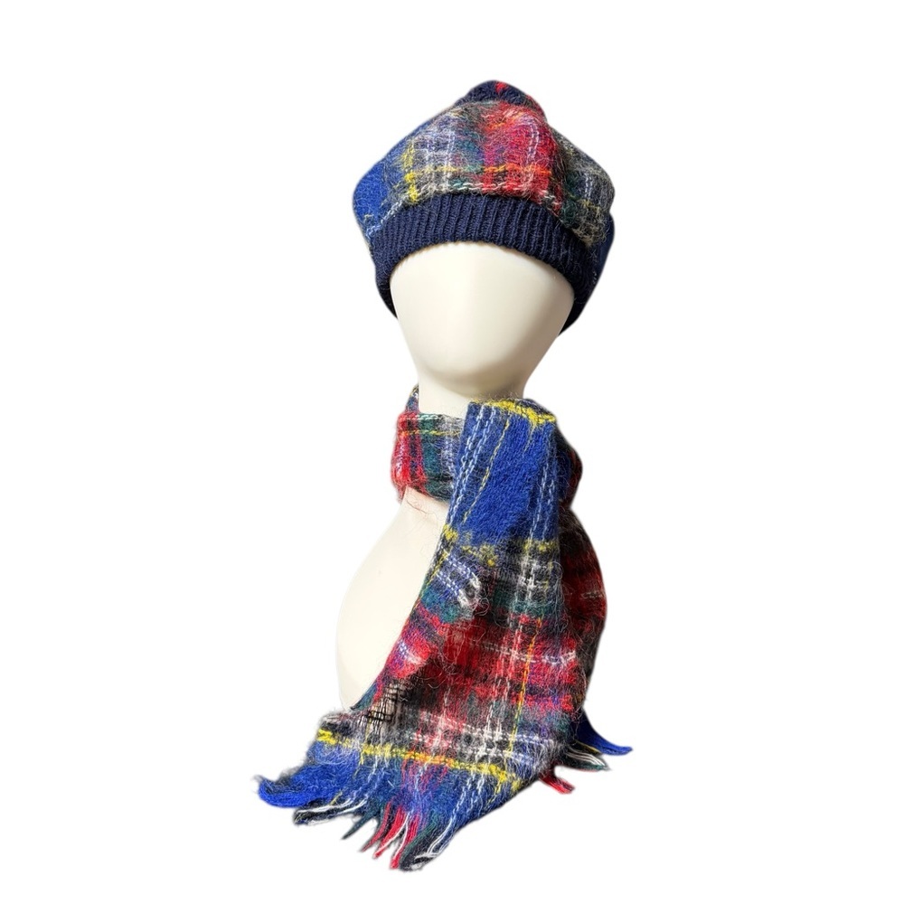 Handcrafted in Scotland Plaid Wool Scarf and Beret - Picture 3 of 11
